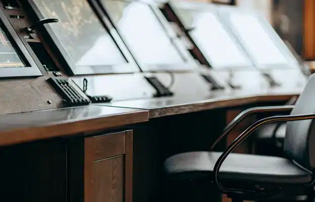How to Trade Stocks Like a Professional: A Practical Guide